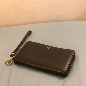 Fossil Wallet used